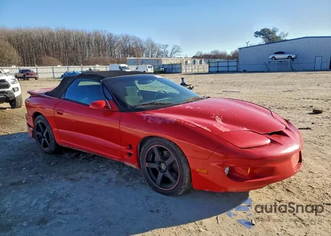 2001 Pontiac Firebird z USA, uszkodzony, nr VIN 2G2FS32K812139446